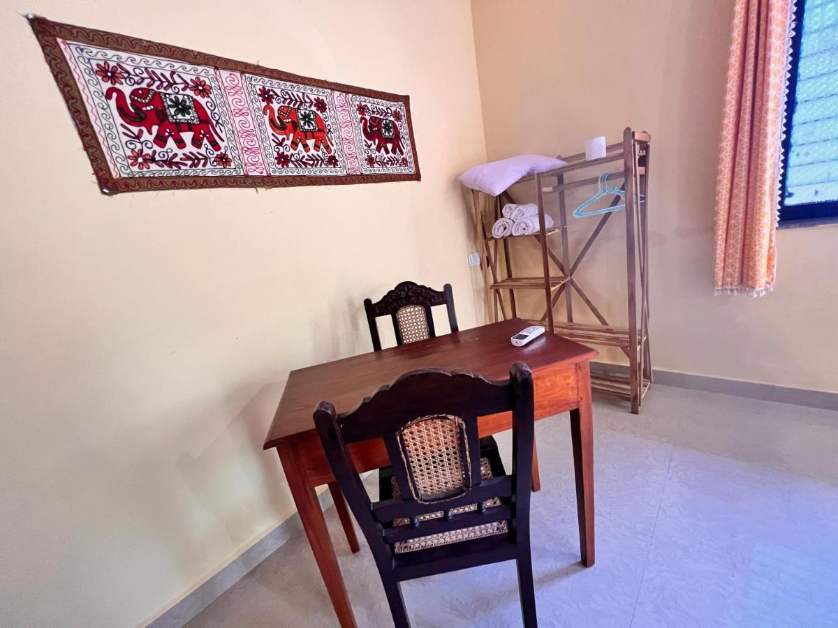 Kyel Villa Guest House Arambol Bagian luar foto